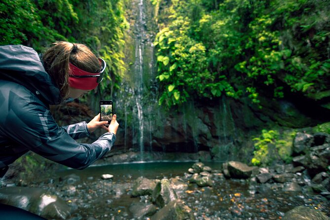 25 Fountains Levada: Hiking Tour in Madeira Rabaçal Valley (PR6) - The levada path and the 25 Fountains