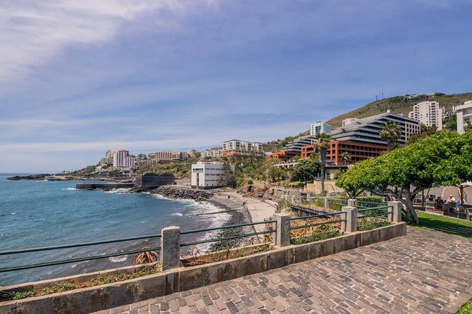 A great tuk-tuk adventure Tour at Cabo Girão - Skywalk - The 45-minute return through old Funchal streets