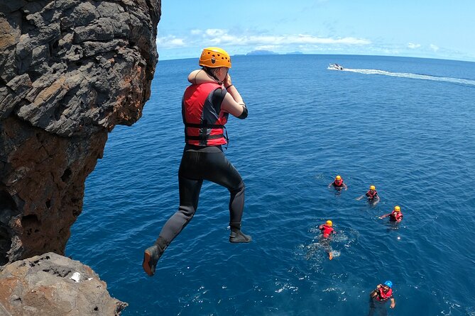 Coasteering Tour - Cliff jumping, swimming, scrambling. - Key points before you book