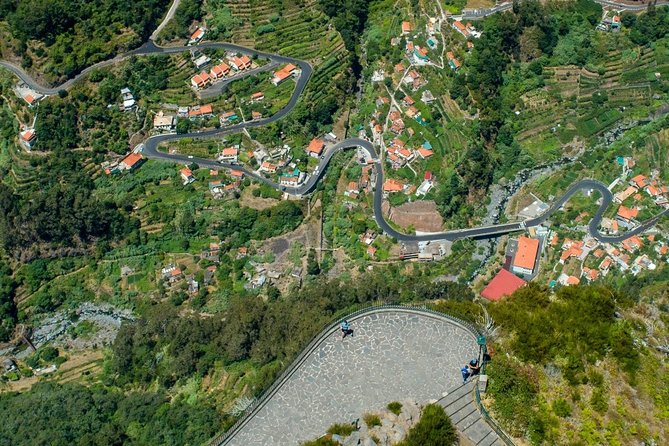 Curral das Freiras & Peaks 4WD Tour - From Funchal Bay to the mountain peaks