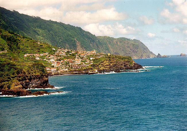 Discover Madeira: Full-Day Tour to Porto Moniz - Cabo Girão and the final view