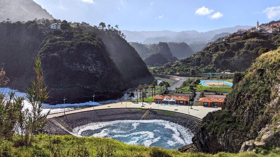 Discover Ponta de São Lourenço: Private Classic Jeep in 4h - Timing, pickup, and what to bring