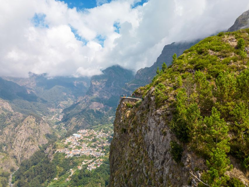 Do Funchal - Nun's Valley Tuk Tuk Tour (2h30) - Eira do Serrado puts Nun’s Valley below you