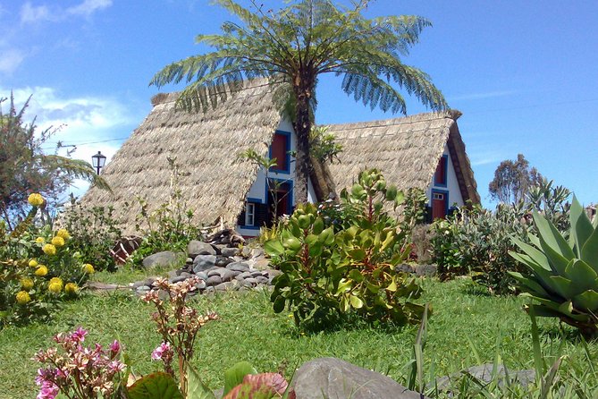 EAST: Pico do Arieiro & Laurissilva Forest - Full Day tour - Camacha and Madeira’s A-framed farmhouses