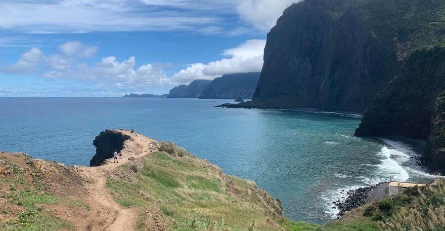 East Tour: Classic jeep tour to East Madeira - Santana - A quieter pause at Ribeiro Frio