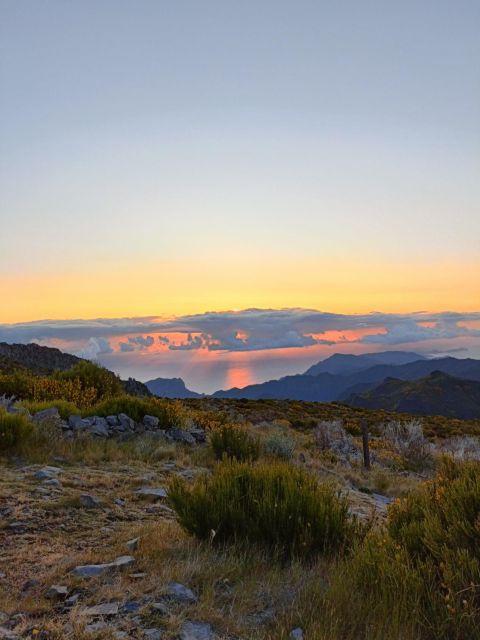 From 0 to 1818 meters to Pico do Arieiro Sunrise - What to wear and bring for the early start