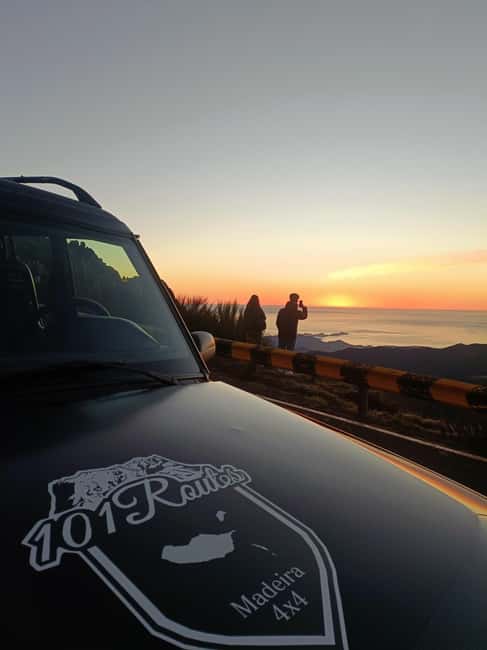 From 0 to 1818 meters to Pico do Arieiro Sunrise - A small 4x4 group with a personal feel