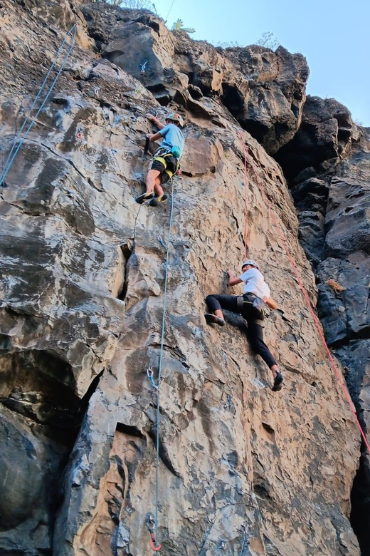 From Funchal: Guided Climbing Tour, with Pick-up - How the guide shapes the session