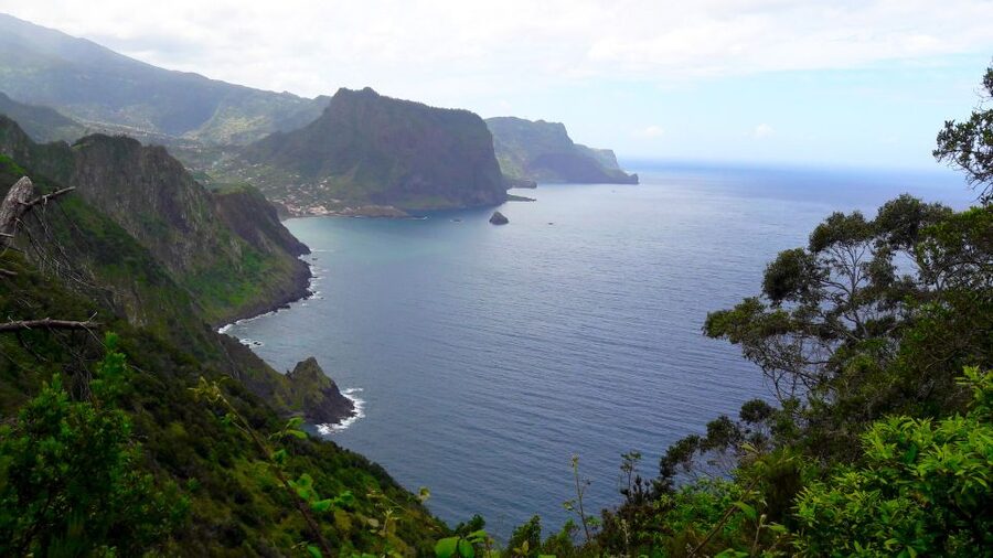 From Funchal: Machico to Porto da Cruz Larano Cliff Hike - From Funchal to Machico, the day starts early