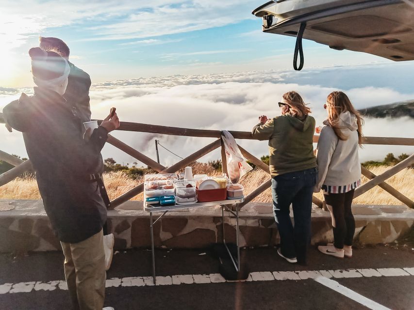 From Funchal: Pico Arieiro Sunrise with Optional Breakfast - Practical tips for a smoother morning
