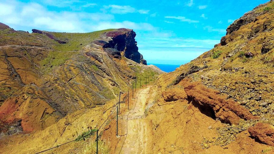 From Funchal: Ponta de São Lourenço/Caniçal Full-Day Hike - How difficult is the hike?