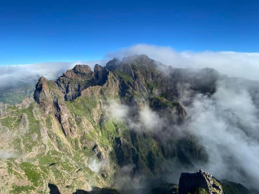The ridge from Pico do Arieiro standing above the cloud layer