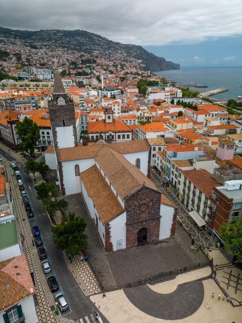 Funchal : 1 hour City Tour by Tuk-Tuk - A fast first look at Funchal by tuk-tuk