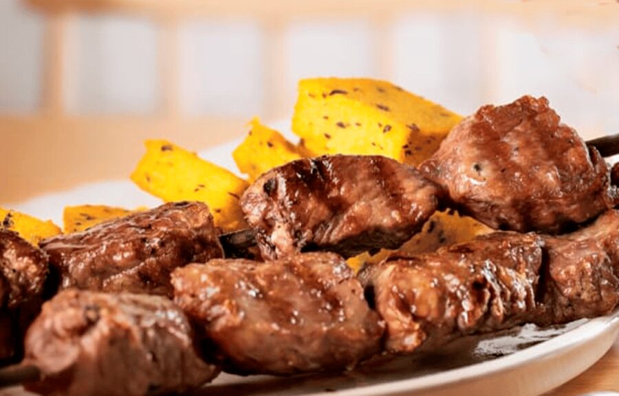 Funchal: Amazing Dinner with Folklore - The van ride and the shape of the evening