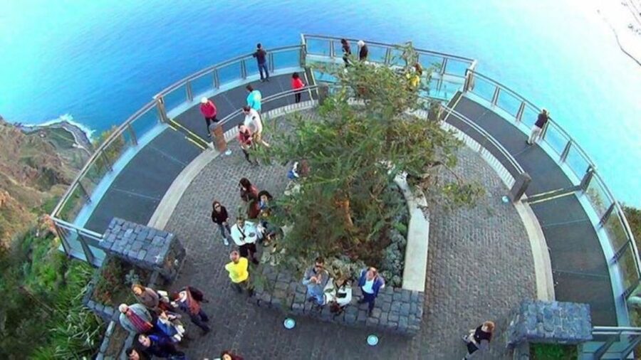 Funchal: Cabo Girão, Wines Tasting and Dolphins Watching - The open-roof 4x4 through Jardim da Serra