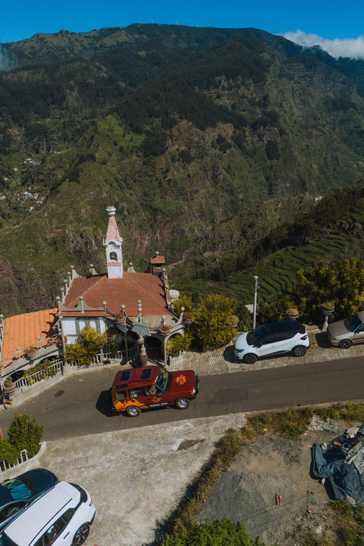 Funchal: Craft Your Adventure, private Jeep Tour w/ pick-up - The guides: friendly company matters on a long day