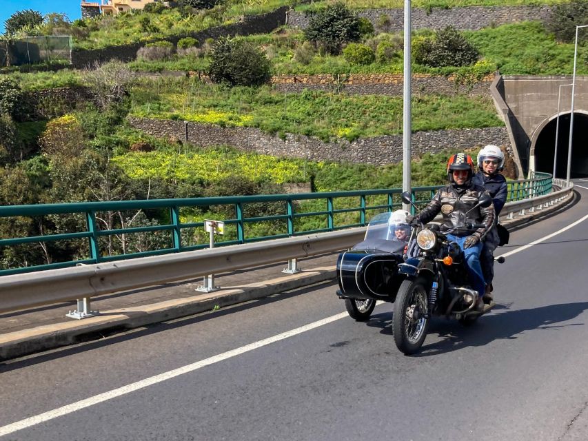 Funchal Exploration: Sidecar Tour with Historical Insights - Miradouro do Pináculo and the eastern bay