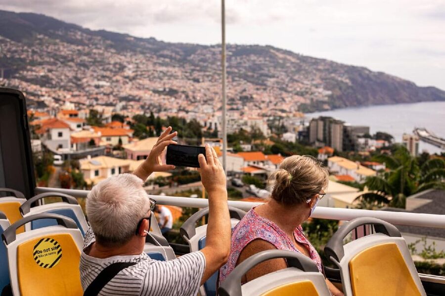 Funchal: Hop-On Hop-Off Bus Tour - Timing, boarding, and practical limits