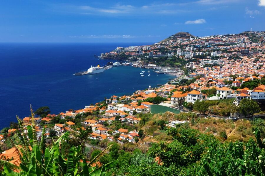 Funchal: Hop-On Hop-Off Bus Tour - Funchal’s center, squares, and old streets