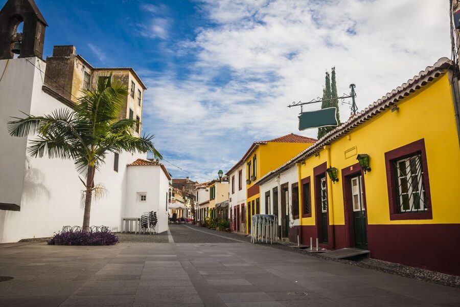 Funchal: Hop-On Hop-Off Bus Tour - Câmara de Lobos: a worthwhile coastal stop