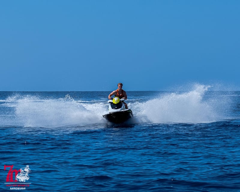 Funchal: Jet Ski Circuit - Reaching the jet ski area by speedboat