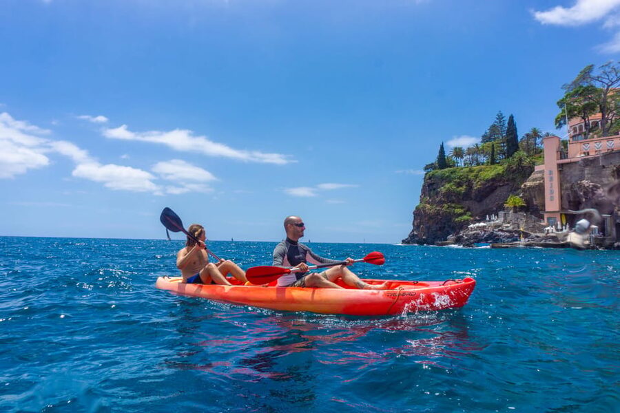 Funchal: KAYAK Rental or Guided tour with snorkeling - The briefing and gear setup