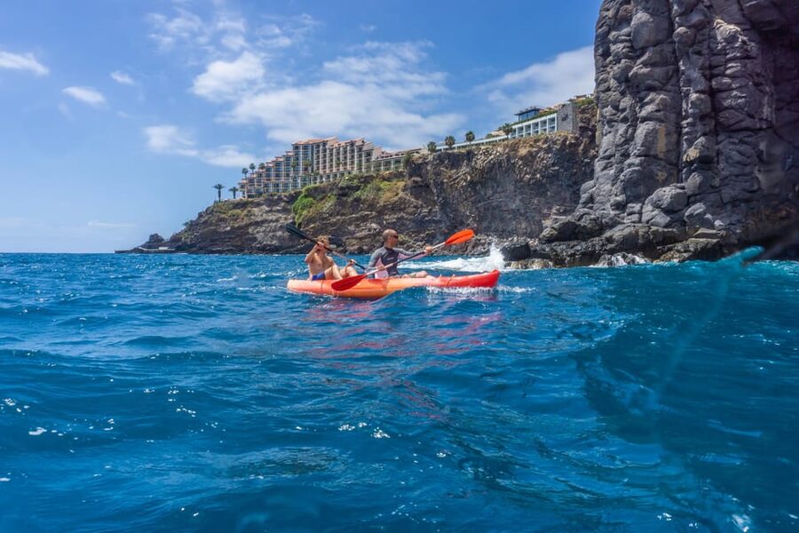 Funchal: KAYAK Rental or Guided tour with snorkeling - Why the six-person limit matters