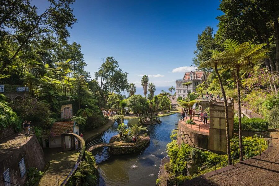 Funchal: Monte Tropical Garden & Toboggan Ride by Tuk Tuk - Who should book this experience