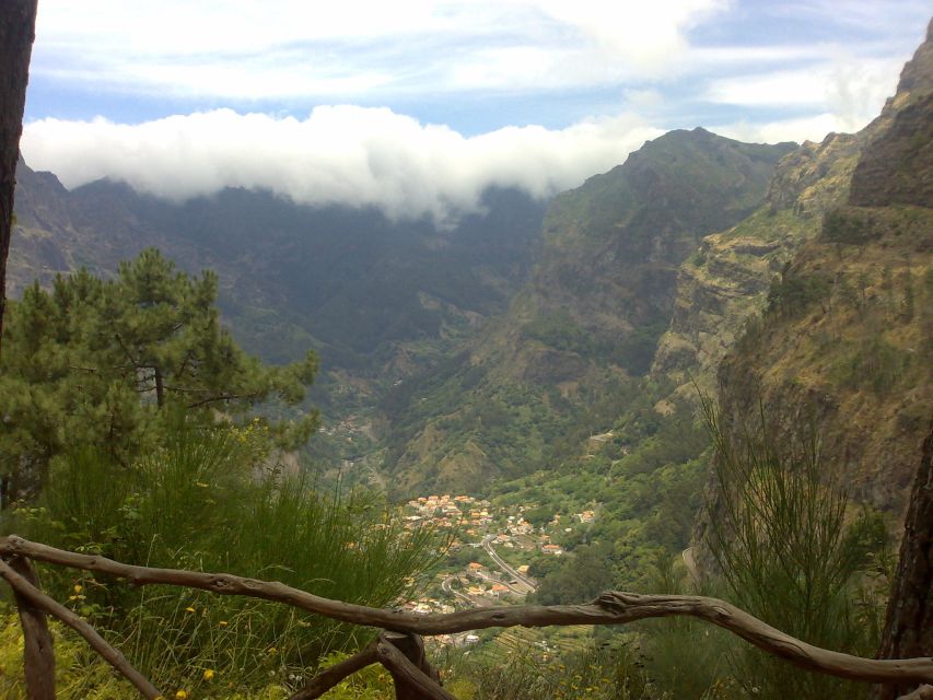 Funchal: Nuns Valley Half Day Tour - Starting above Funchal at Pico dos Barcelos