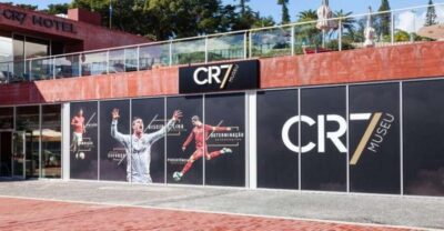 Old Town Tuk Tuk Tour with Drop-Off at CR7 Museum
