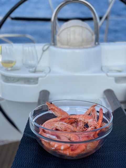 Funchal: Private Sailing Sunrise, Sunset & Moonlight Cruises - Food and drink, from coffee to a full meal