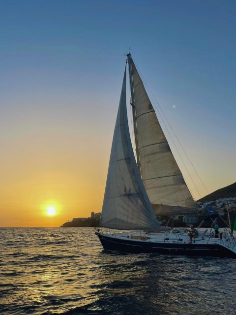 Funchal: Private Sailing Sunrise, Sunset & Moonlight Cruises - Sunset views and Funchal after dark