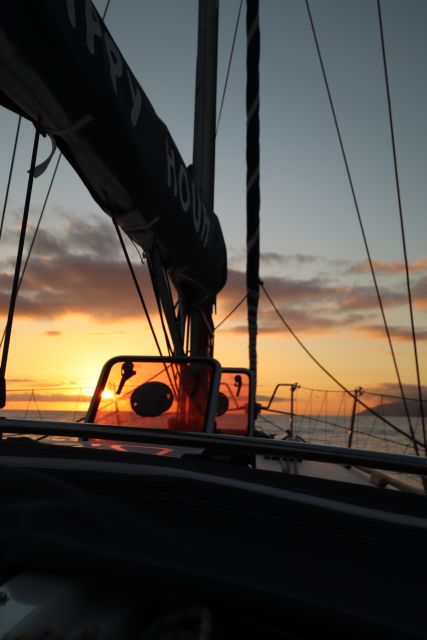 Funchal: Sunset Sailing Private Tour - Snacks, drinks, and the practical details onboard