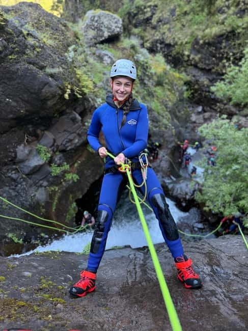 Go Explore Canyoning Level 2 (Nun's Valley) . - Four abseils, optional jumps, and cool pools