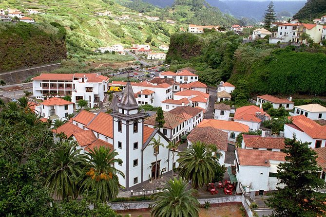 Go West Tour - Madeira Island Excursion - Porto Moniz, natural pools and a tight lunch break