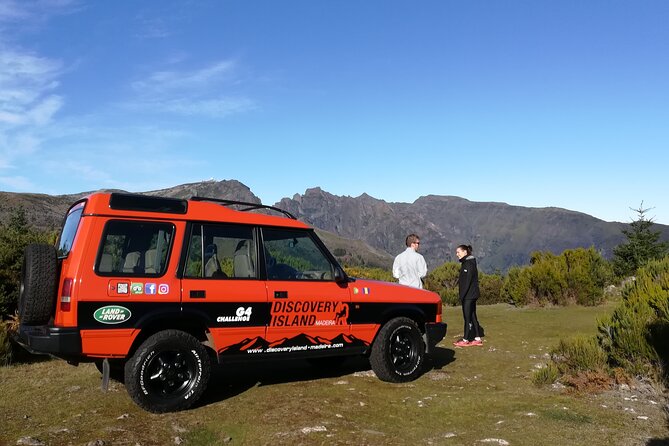 Half Day Jeep Safari Tour at Pico Areeiro and Santo da Serra - What the guides add to the experience