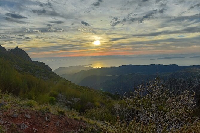 Half day Tour From 0 To 1818 Meters To Pico Do Arieiro Sunrise - Why this sunrise tour works so well
