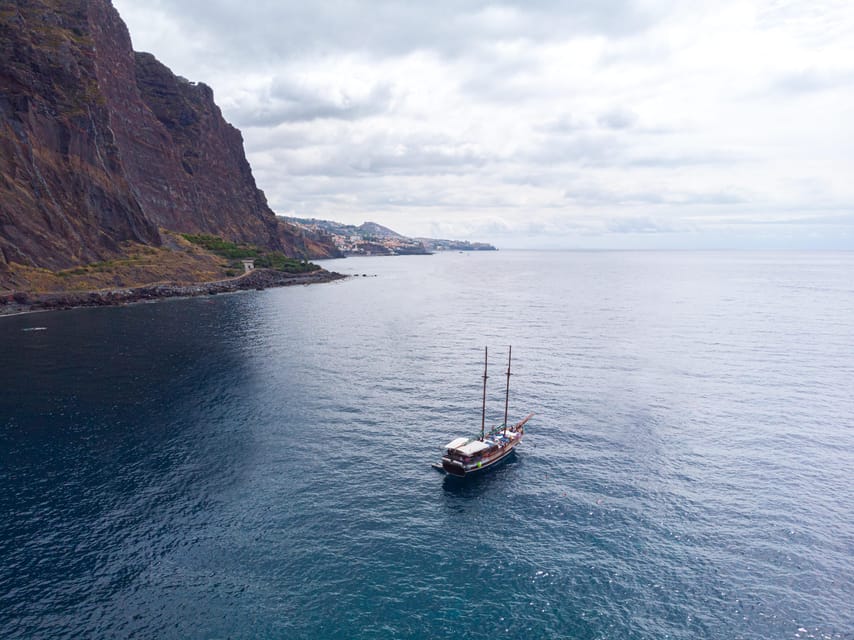 Madeira : 5 hour East Coast boat excursion - Lunch, Madeira wine, and the $85 value
