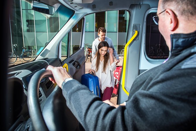 Madeira Airport (FNC) Arrival Transfer (Airport to Funchal Hotels or Address) - The 20-minute ride into Funchal
