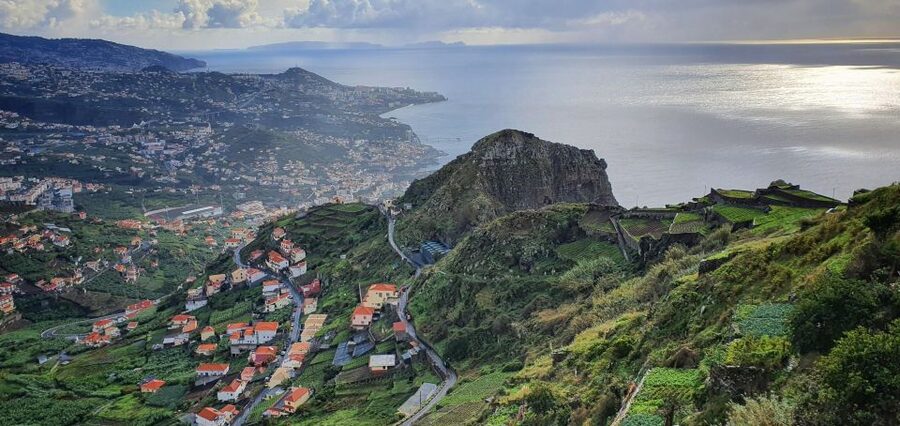 Madeira: Full-Day Jeep Tour, Natural Pools, Seixal & Fanal - Câmara de Lobos starts the day beside the water