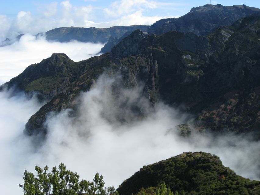 Madeira: Full-Day Pico Ruivo / Achada do Teixeira Walk - Starting at Picarouto, where the mountain walk begins