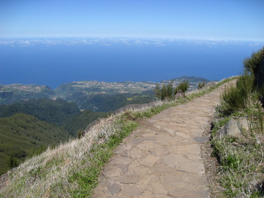 Madeira: Full-Day Pico Ruivo / Achada do Teixeira Walk - The climb to Pico Ruivo, Madeira’s highest point