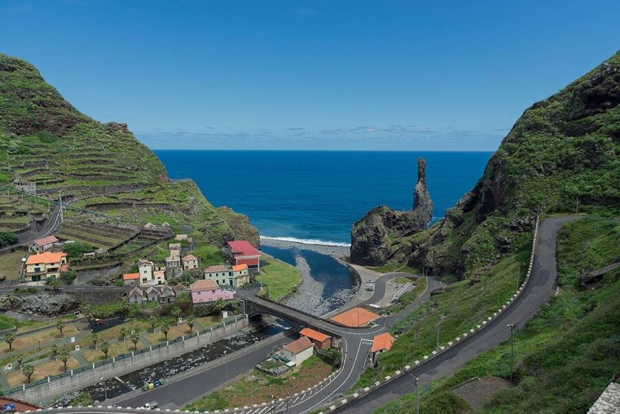 Madeira: Full-Day Porto Moniz Jeep Tour - Paúl da Serra gives you sky instead of sea