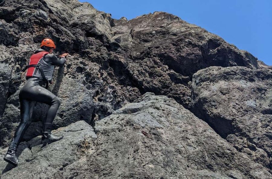 Madeira: Garajau Coastal Hike and Cliff Jumping - Choosing your cliff jump