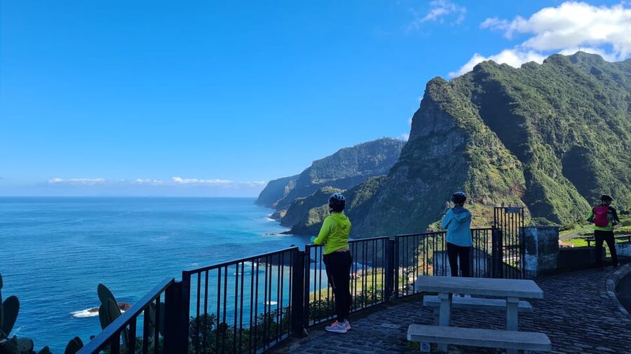 Madeira: Guided E-bike Tour of the North Coast - A closer look at village life