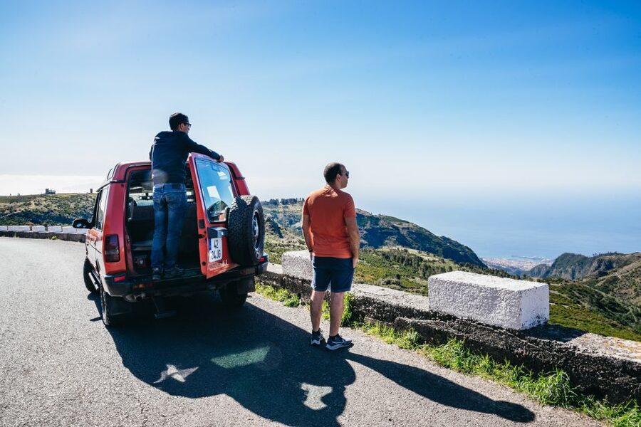 Madeira: Half-Day Pico Arieiro Jeep Tour - What the four-hour route gives you