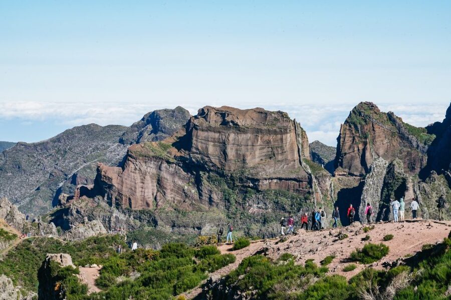 Madeira: Half-Day Pico Arieiro Jeep Tour - Reaching Pico do Arieiro at 1,818 meters