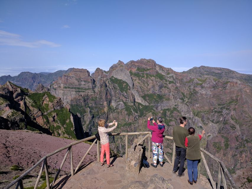 Madeira: Jeep tour Pico Areeiro, Santa Cruz and Cristo Rei - Starting above Funchal at Alta Vista