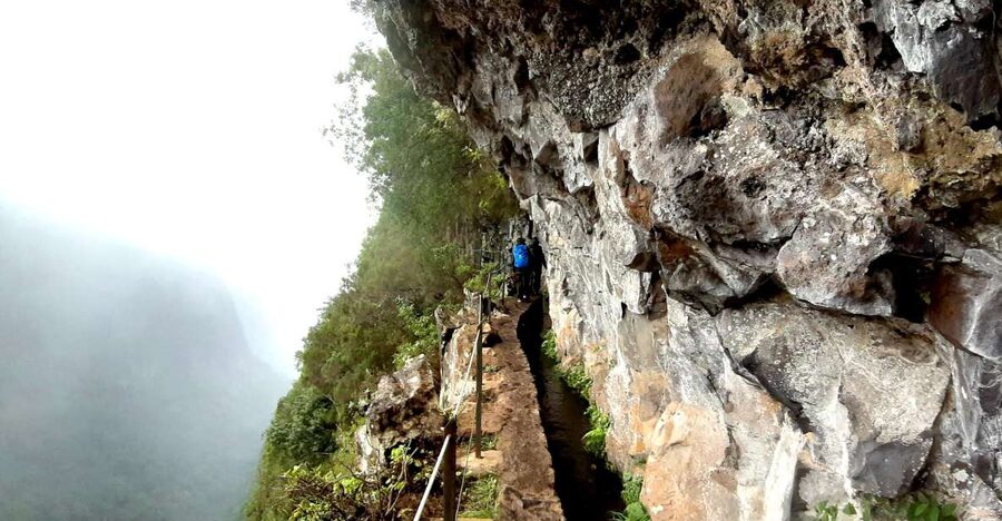 Madeira: Jungle Fever Levada Caldeirao Verde Hike Santana - A short look at traditional Santana houses