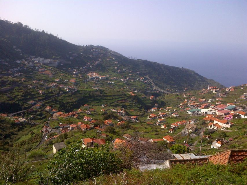 Madeira: Levado do Norte 2-Hour Hiking Tour - What the two-hour route feels like
